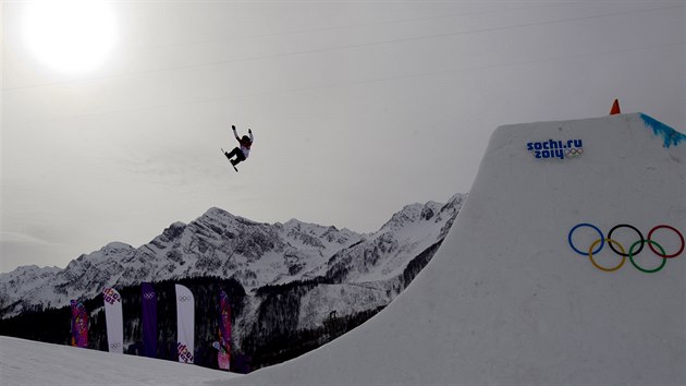 Po prvnm kole vedla, ale medailov sen rka Panochov na zimnch hrch v Soi nenaplnila. esk snowboardistka skonila pt, historicky prvn olympijskou vtzkou ve slopestylu se stala Amerianka Jamie Andersonov. (9. nora 2014)