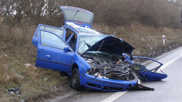 Nehoda na silnici . 1/16 u Holna ve smru od Jina na Mladou Boleslav. (3. 2. 2014)