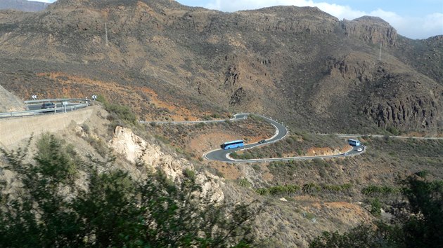 Trocha adrenalinu v serpentinch na Gran Canarii