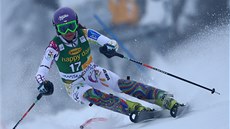 Šárka Strachová na trati slalomu Světového poháru ve slovinské Kranjské Goře. Šárka Strachová na trati slalomu Světového poháru ve slovinské Kranjské Goře.