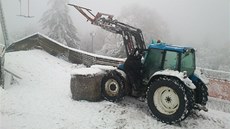 Vlek na Bouáku blokoval traktor.