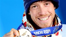 Český biatlonista Jaroslav Soukup dostal při slavnostním ceremoniálu bronzovou... Český biatlonista Jaroslav Soukup dostal při slavnostním ceremoniálu bronzovou...
