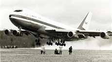 První vzlet Boeingu 747 oima fotograf