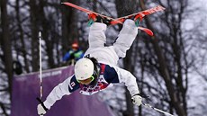 AMERICKÁ AKROBATKA. Hannah Kearneyová v kvalifikaci boulaek na olympijských