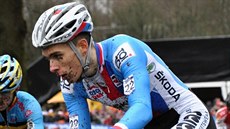 eský cyklokrosa Adam oupalík na trati mistrovství svta v nizozemském...