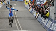 Zdenk tybar pi svém zatím posledním vítzném mistrovství svta v cyklokrosu v Hoogerheide