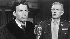 Maximilian Schell ve své oscarové roli ve filmu Normiberský proces (1961). Maximilian Schell ve své oscarové roli ve filmu Normiberský proces (1961).