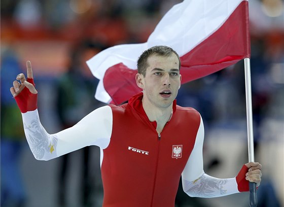 PEKVAPIVÝ VÍTZ. Rychlobrusla Zbigniew Bródka vyhrál olympijský závod na 1500