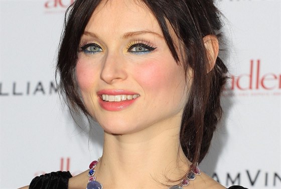 Sophie Ellis-Bextorová (11. listopadu 2013)