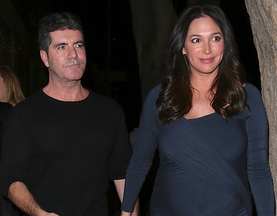 Simon Cowell a Lauren Silvermanová (14. prosince 2013)