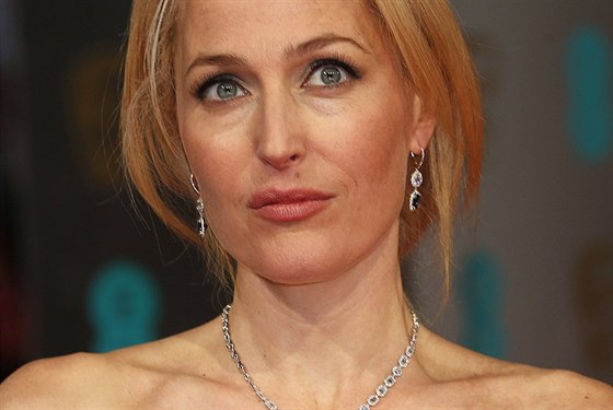 Gillian Andersonová na udílení cen BAFTA (16. února 2014)