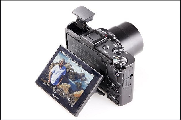Sony RX-100M2 patří v současnosti mezi nejzajímavější fotoaparáty, má naše... Sony RX-100M2 patří v současnosti mezi nejzajímavější fotoaparáty, má naše...