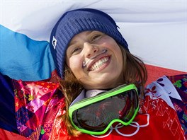 Eva Samkov suvernn ovldla olympijsk snowboardcross a dojela si pro zlatou...