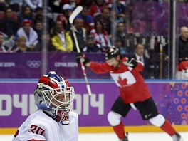 Norský gólman Lars Haugen práv inkasoval v duelu s Kanadou.