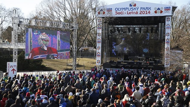 Fanouci v olympijskm parku na Letn sleduj zpas eskch hokejist proti Lotysku