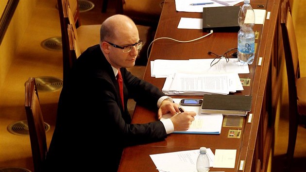 Bohuslav Sobotka na hlasovn o dve sv vldy