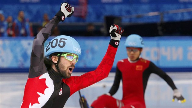 OLYMPIJSK ZLATO! Kanadsk rychlobrusla Charles Hamelin zvtzil v zvodu na trati na 1500 metr. (10. nora 2014)