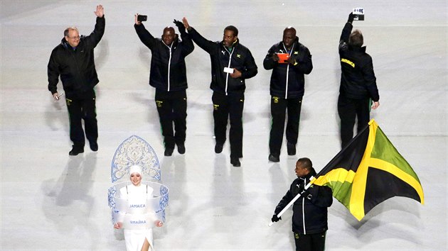 Vprava sportovc Jamajky pichz na slavnostn zahajovac ceremonil zimnch olympijskch her v Soi. (7. nora 2014)