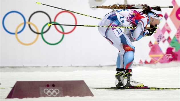 esk biatlonistka Veronika Vtkov v olympijskm zvodu na 12,5 kilometru s hromadnm startem. (17. nora 2014)