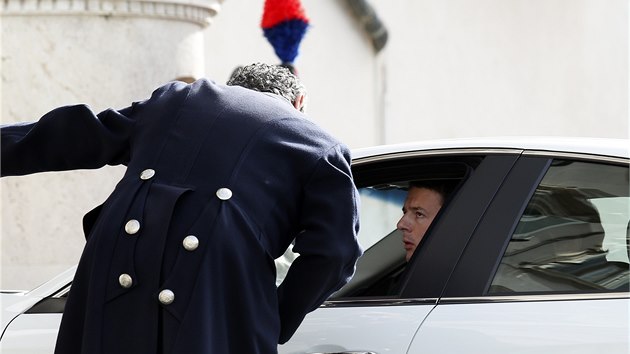Nov italsk premir Matteo Renzi pijd na setkn s prezidentem Napolitanem (17. nora 2014)