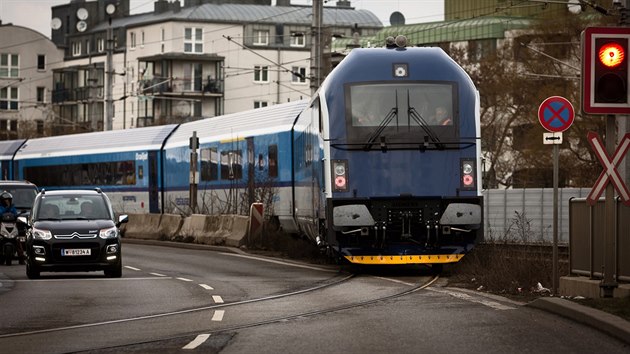 Prvn souprava railjet vyroben ve vdeskm zvod Siemens pro esk drhy.