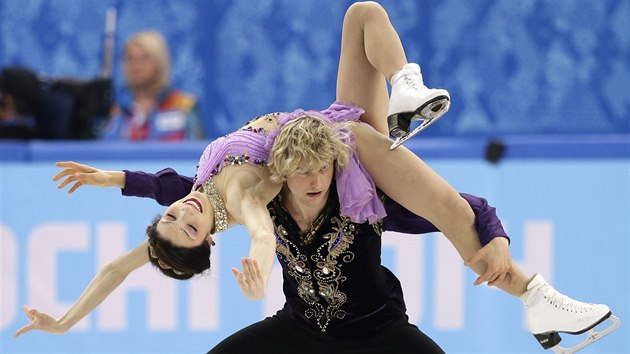 Amerit olympijt vtzov Meryl Davisov a Charlie White pi volnm tanci.