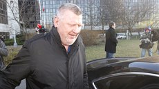 Ivo Rittig po propuštění z policejní služebny u pražského Kongresového centra... Ivo Rittig po propuštění z policejní služebny u pražského Kongresového centra...