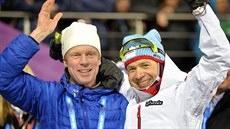 DVĚ LEGENDY. Norský lyžař Björn Dählie (vlevo) blahopřál svému krajanovi Olemu DVĚ LEGENDY. Norský lyžař Björn Dählie (vlevo) blahopřál svému krajanovi Olemu
