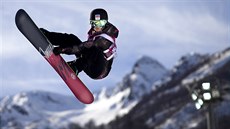 eská snowboardistka árka Panochová pi kvalifikaní jízd v závod na...