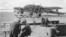 Momentka z jednoho letišť bombardovací eskadry 255 pořízená během roku 1938.... Momentka z jednoho letišť bombardovací eskadry 255 pořízená během roku 1938....
