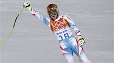 Rakouská sjezdaka Anna Fenningerová v cíli olympijského superobího slalomu.