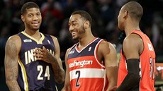 VÍTZNÁ TROJKA. Paul George, John Wall a Terrence Ross coby vítzové týmové...