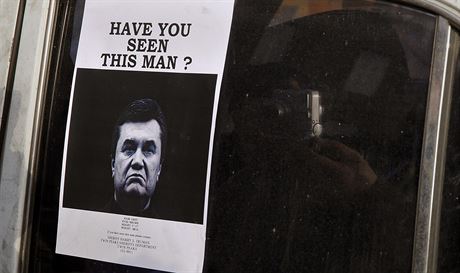Ukrajina se ptá, kde skonil Viktor Janukovy. Lidé ho hledají pomocí vtipných...
