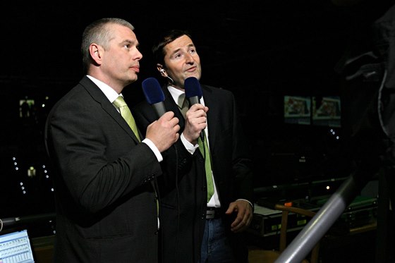 Televizní spolukomentátor Milan Anto (vlevo) s Robertem Zárubou