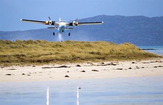 Barra International Airport, Skotsko