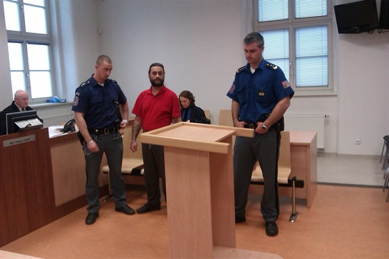 Nkolikrát trestaný recidivista Vojtch Farka si vyslechl trest dvanácti let...