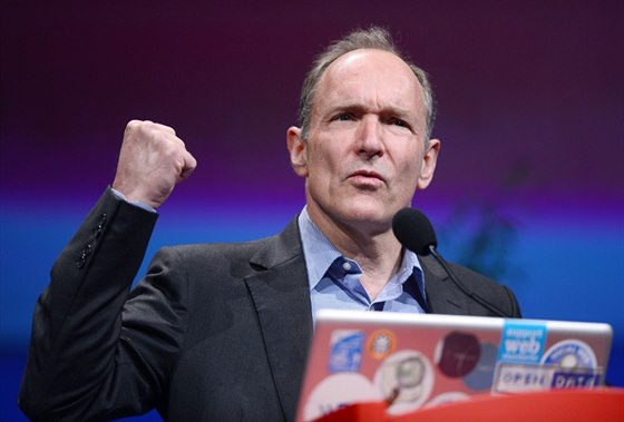 Tim Berners-Lee vynalezl web v roce 1989. Ilustraní foto z konference World...