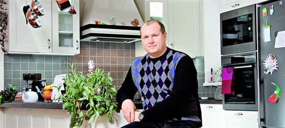 Pavel Sapík vládne kuchyni uznávané restaurace praského hotelu U Zlaté studny....
