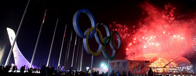 HRY SKONČILY. Momentka ze slavnostního zakončení zimních olympijských her v... HRY SKONČILY. Momentka ze slavnostního zakončení zimních olympijských her v...