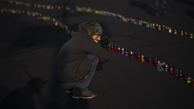 Ukrajinci truchl za zabit demonstranty (24. nora 2014)