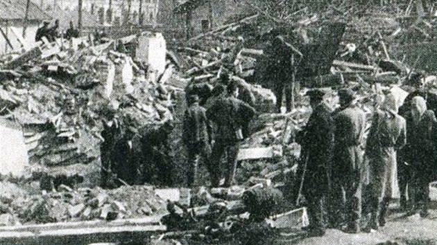 Jaro 1945: Pi leteckm toku spadlo na Kralupy 2 500 pum