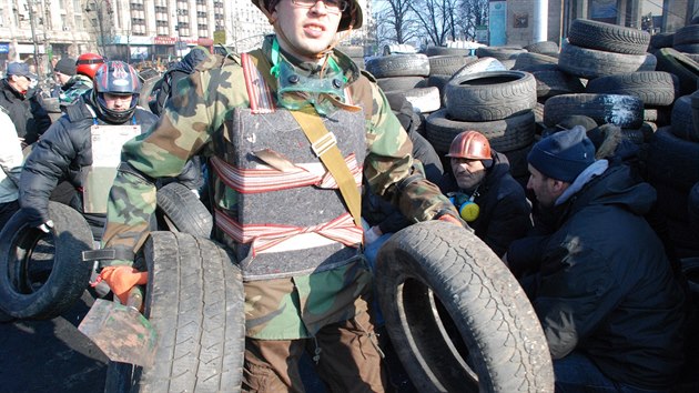 Demonstranti v centru Kyjeva (21. nora 2014)