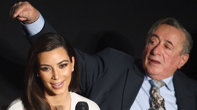 Kim Kardashianov u na konferenci ped plesem upozorovala, e netan.