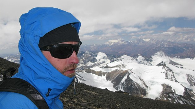 "Pod jsem si opakoval: i kdybych se tam ml doplazit, musm to zvldnout!" k esk horolezec Jan ha, kter vylezl na Aconcaguu.