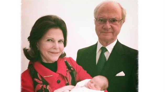 vdsk krl Carl XVI. Gustaf, krlovna Silvia a jejich druh vnuka, princezna Leonore