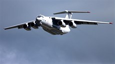 Dopravní letoun ruské armády Il-76. Archivní snímek Dopravní letoun ruské armády Il-76. Archivní snímek
