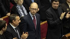 Zlepšení vztahů s EU podporuje i premiér Arsenij Jaceňuk. Zlepšení vztahů s EU podporuje i premiér Arsenij Jaceňuk.