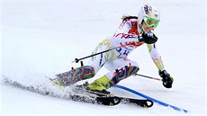 eská lyaka árka Strachová pi první jízd olympijského slalomu. (21. února...