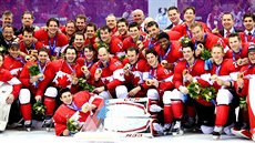 MEDAILE. Olympijskými vítězi se stali hokejisté Kanady, ve finálovém utkání... MEDAILE. Olympijskými vítězi se stali hokejisté Kanady, ve finálovém utkání...