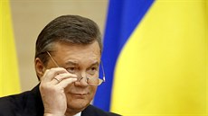 Sesazený ukrajinský prezident Viktor Janukovy poprvé veejn promluvil od...